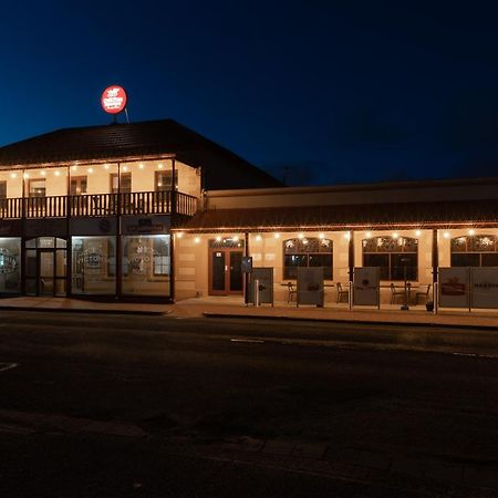 The Victoria Hotel ポート・マクダネル エクステリア 写真